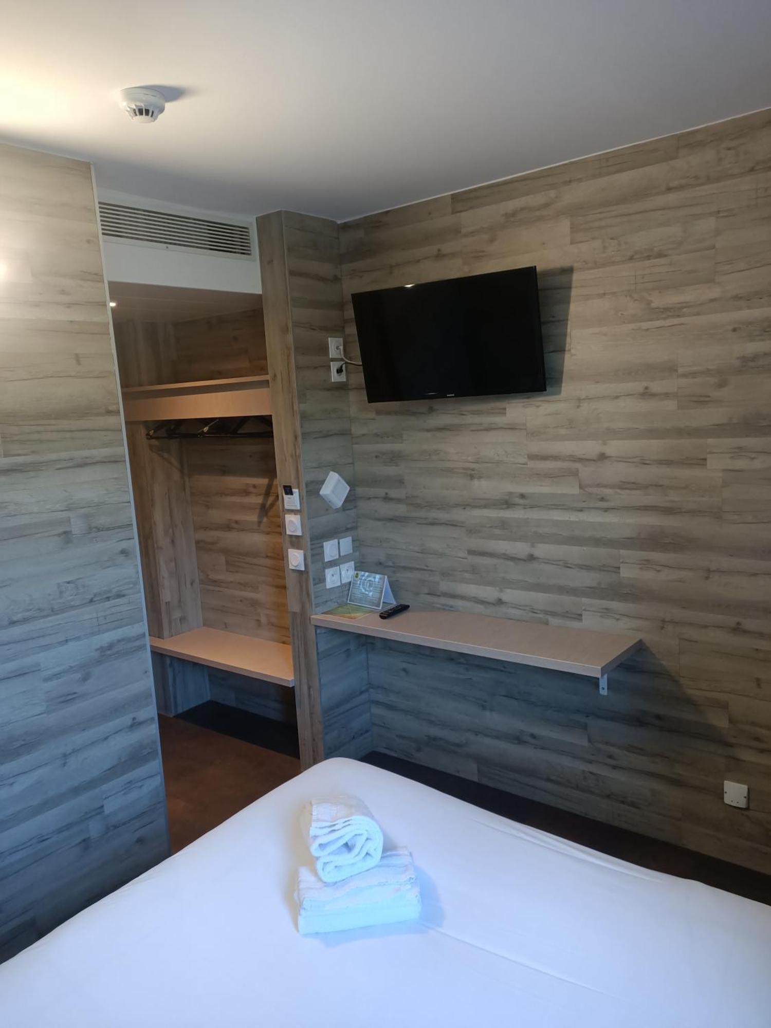 Logis Acotel Hotel Le Pontet (Vaucluse)