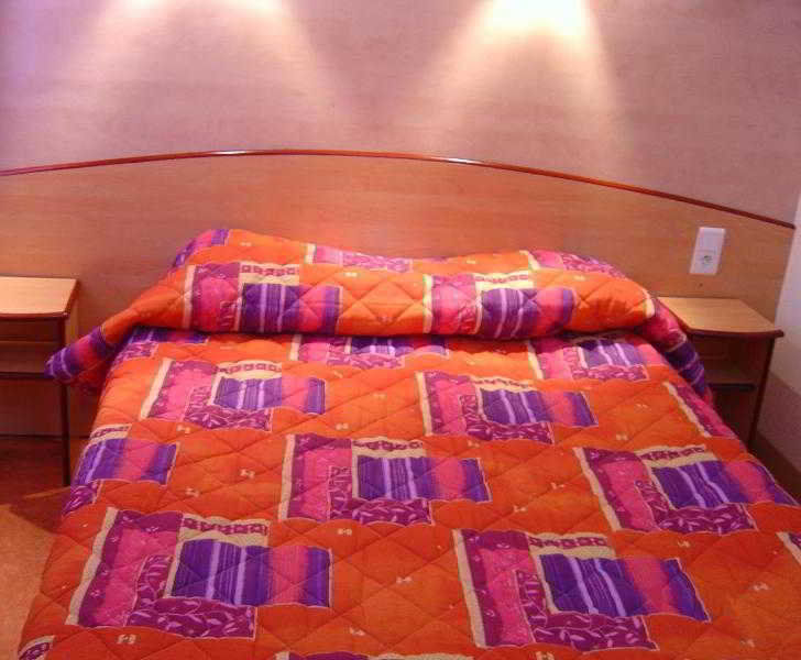 Hotel Logis Acotel 3*