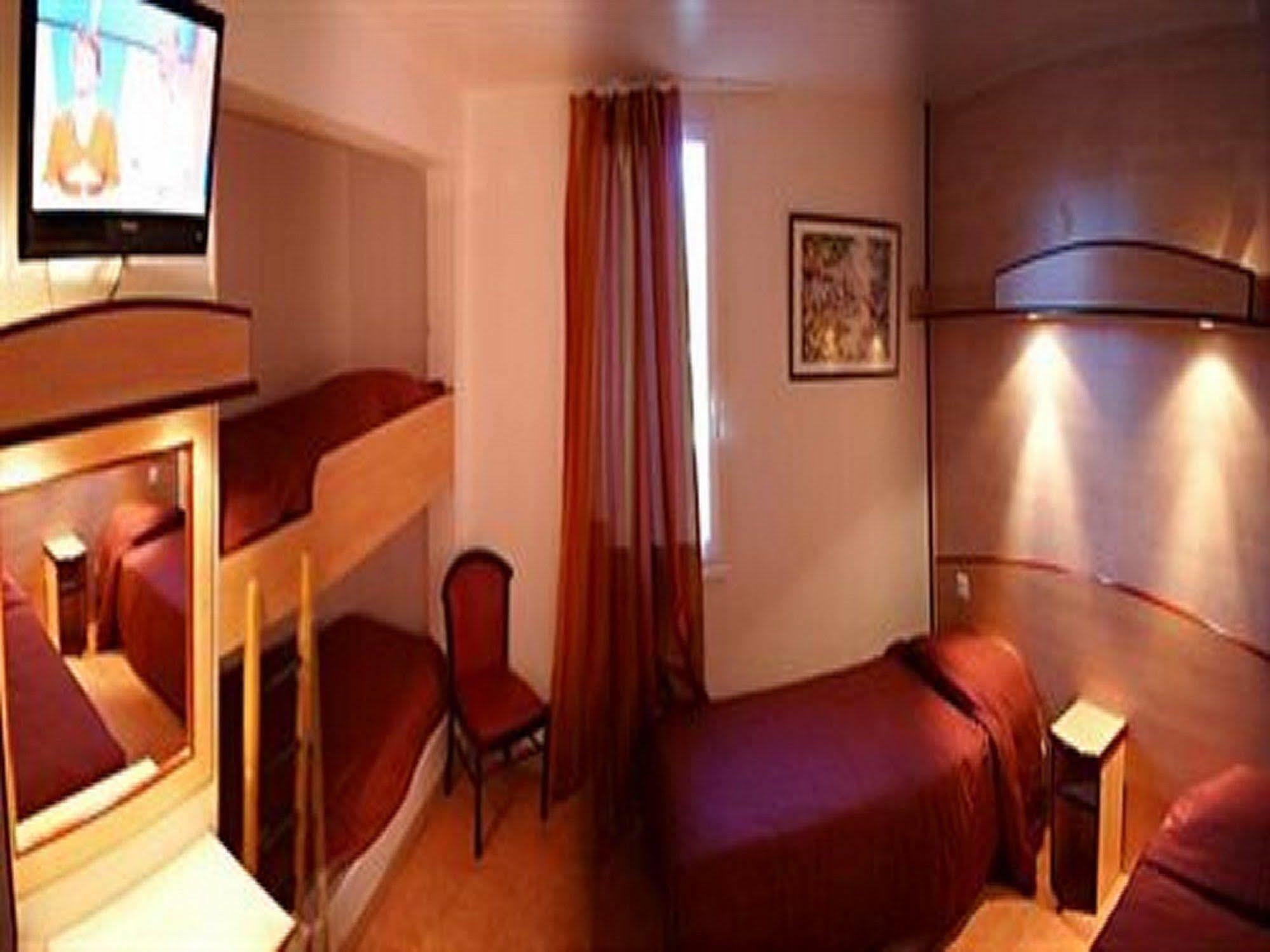 Logis Acotel Hotel 3*