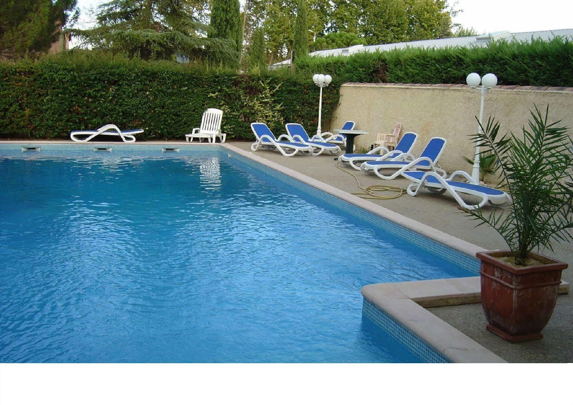 Logis Acotel Hotel Le Pontet (Vaucluse)